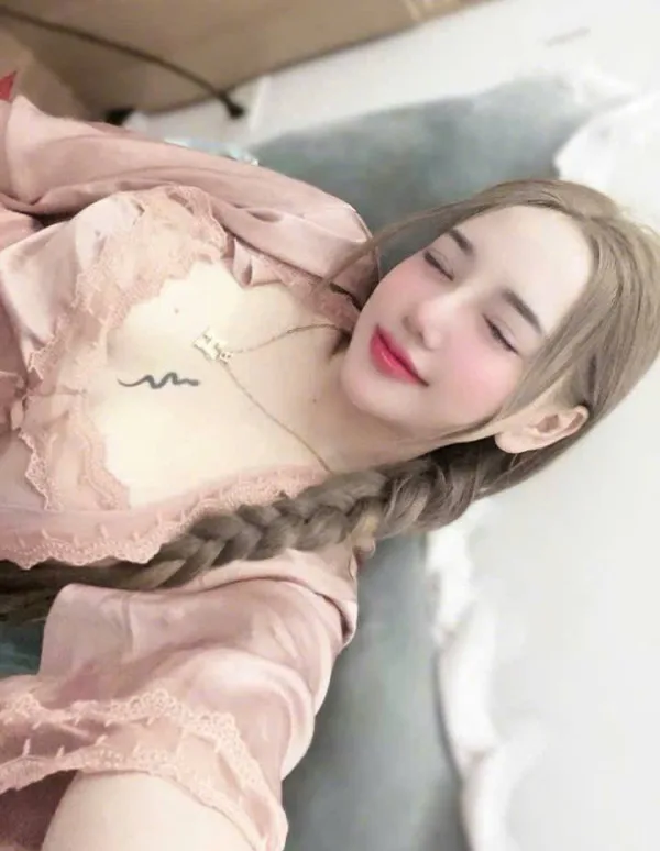 雲林外送茶-欣兒|2222外送茶