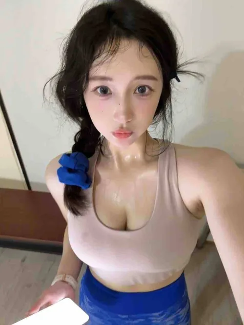 台北外送茶-莉娜